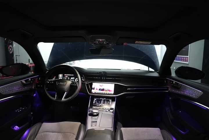 New car with mobile control multiple colors led ambient light with car interior lighting accessories suitable for 19-24 Audi Q2L