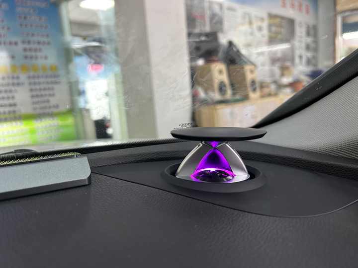 Car LED Light Lifting Tweeter Speaker for Audi A4 A4 A5D 17-24 Dashboard Interior Light 32 Colors Tuning Lighting