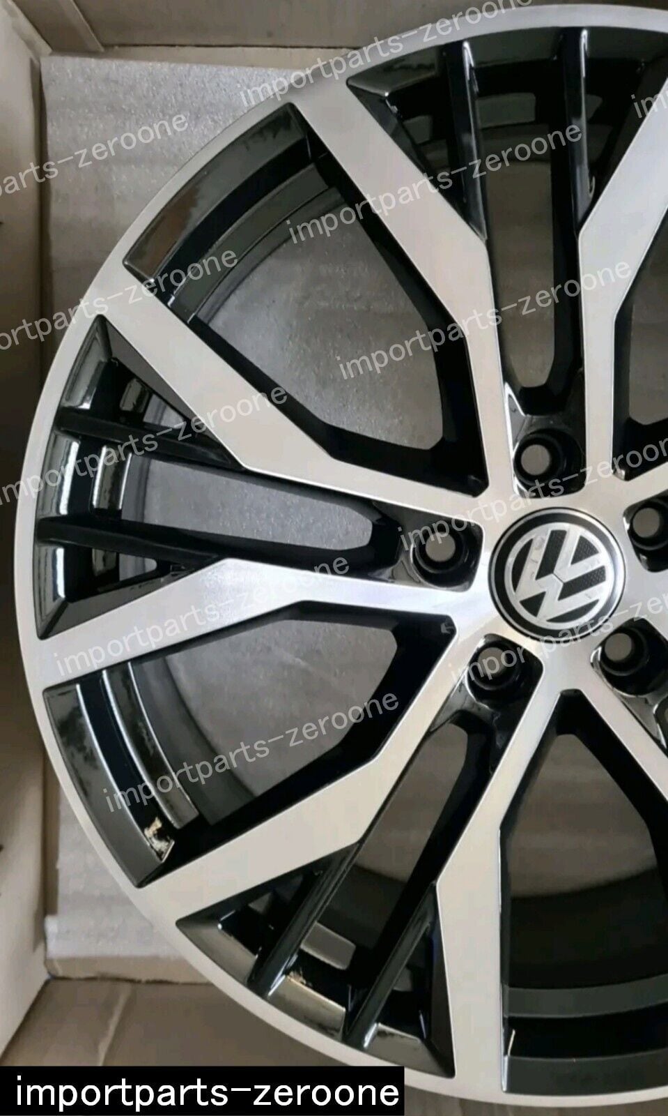 19インチ　純正 VW ゴルフ GTI GDT MK7 サンティアゴ アルミホイール 5G0601025AN  １本- SGA-1030