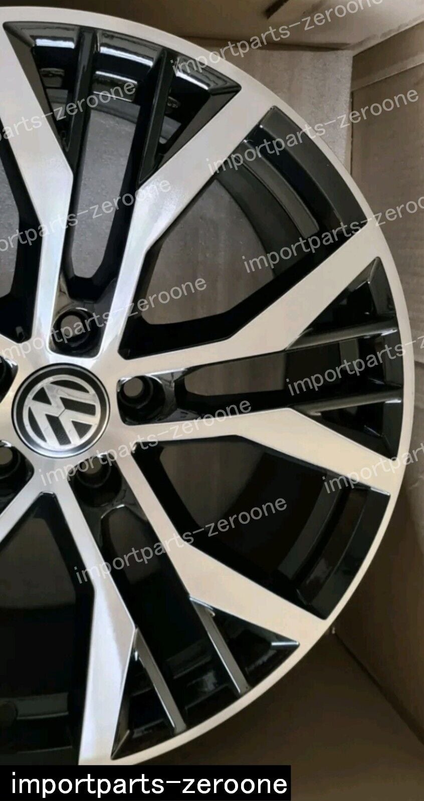 19インチ　純正 VW ゴルフ GTI GDT MK7 サンティアゴ アルミホイール 5G0601025AN  １本- SGA-1030